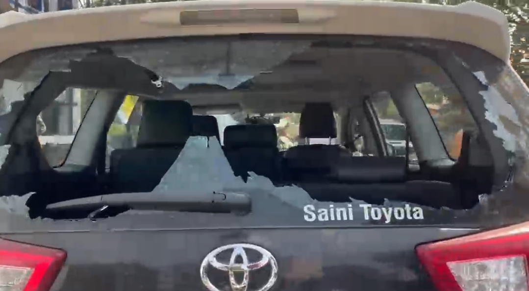 Panic Grips Rahmat Nagar Area; Complaint Filed at Police Station with the Wrecked Vehicle