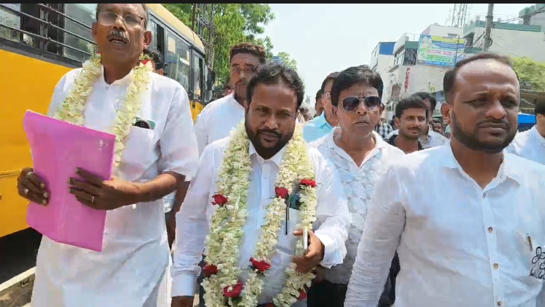 মিছিলের জোয়ারে মনোনয়ন, জয়ের বার্তা ভূতনাথ মালিকের