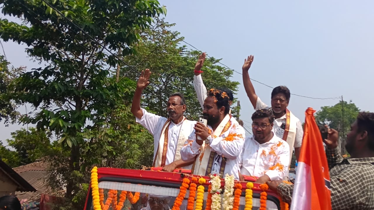 জামালপুরে তৃণমূলের বিশাল বাইক র‍্যালি: প্রচারের ময়দানে মানুষের ঢল