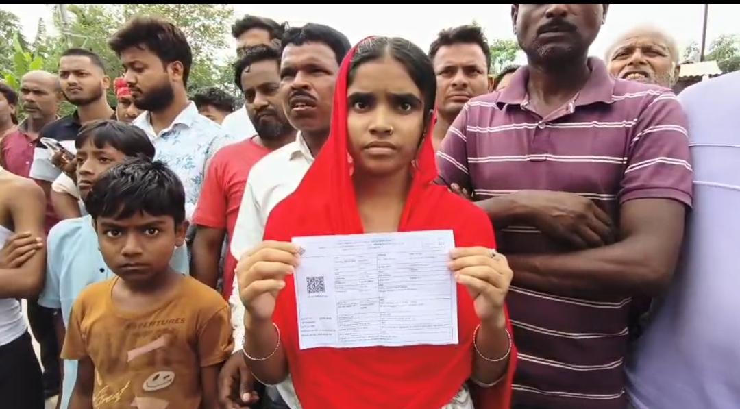 বিএলও-র গাফিলতিতে ভোট দিতে পারলেন না তরুণী, ভোটের পরদিন স্লিপ পৌঁছতেই বিক্ষোভে ফেটে পড়ল গ্রাম